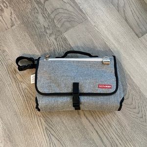 Skip hop portable changing pad